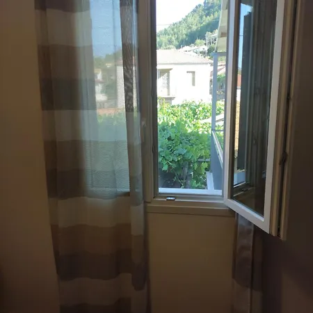 Argéiko Traditional House